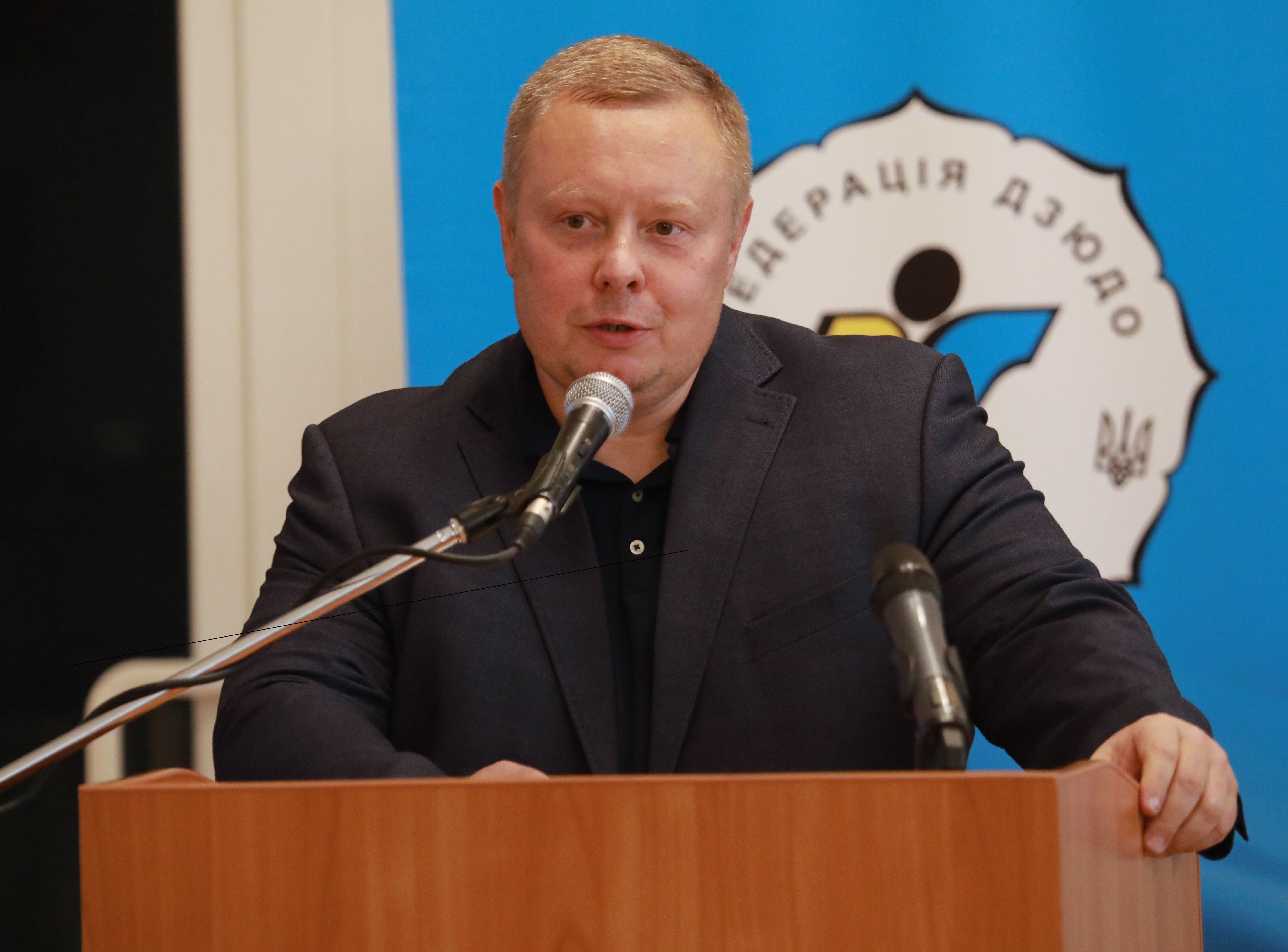 Віталій ДУБРОВА